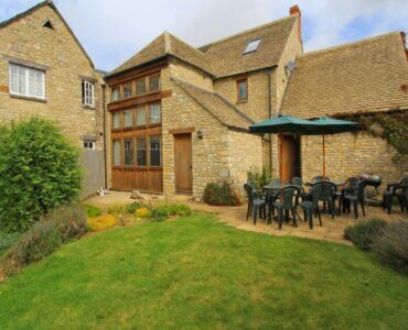 HB Oxfordshire Stone Barn