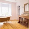 Oxford Country Farmhouse bathroom a, Oxford hen party venue