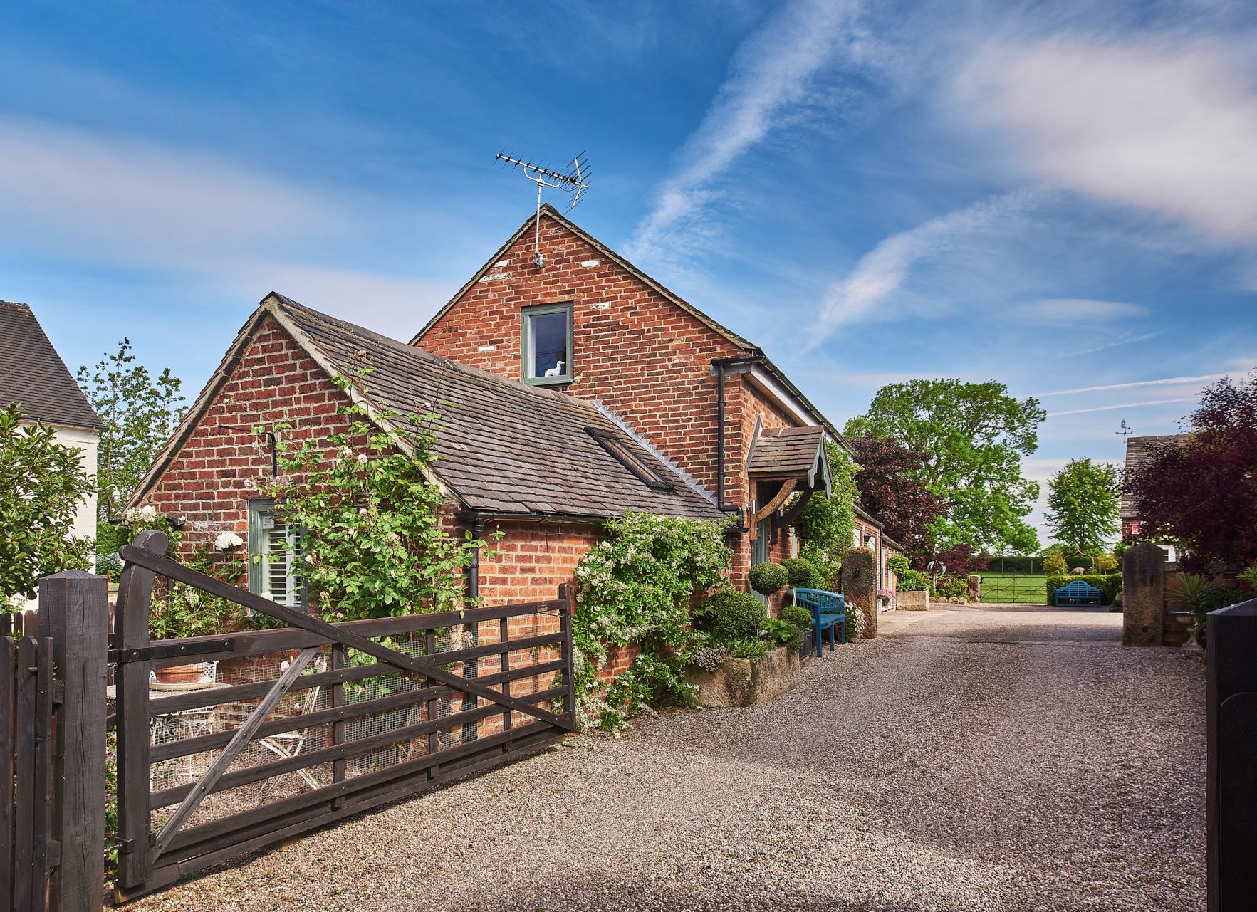 Trio of yorkshire barns with hot tubs aq Trio of yorkshire barns with hot tubs aq
