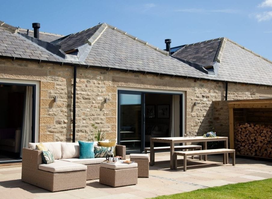 Yorkshire Retreats, Hot Tub, sleep 28, Richmond Acacia Cottages