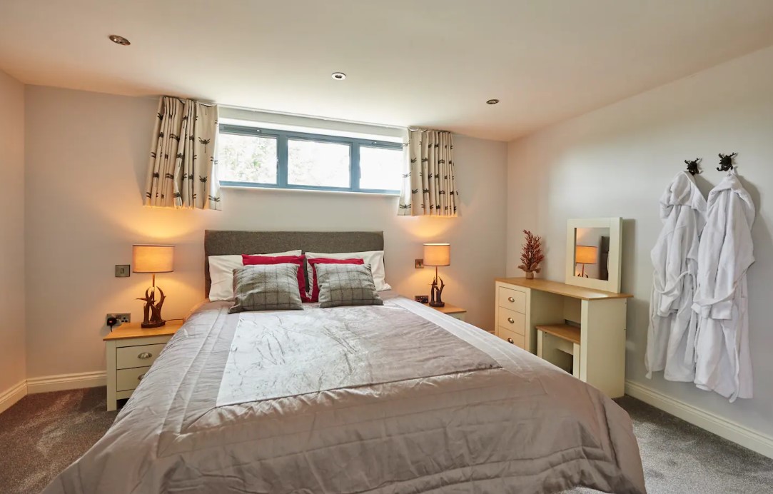 a Leicestershire retreats bedroom a