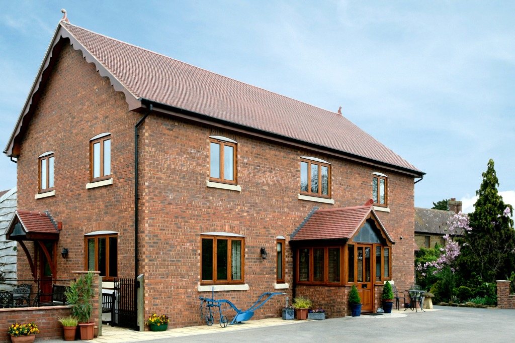 Holiday Cottages Warwickshire Sleeps 16 Birmingham Acacia Cottages