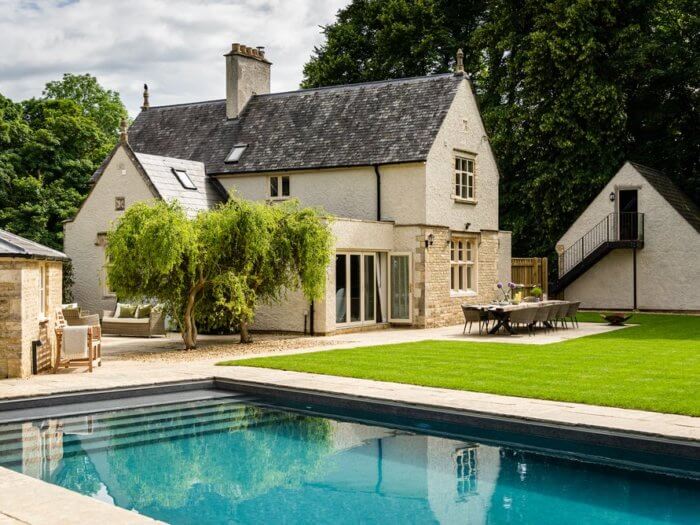 luxury in the cotswolds outside