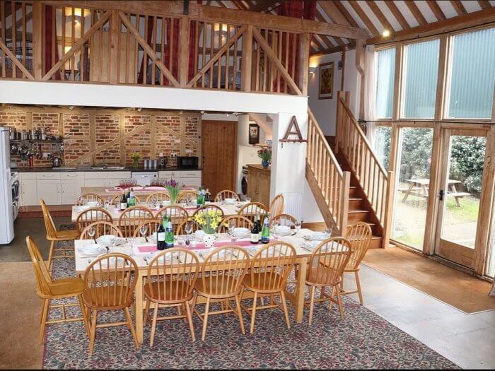 new forest cottages 16 dining