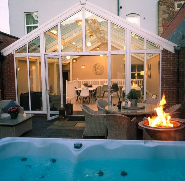 principal residence with hot tub conservatory